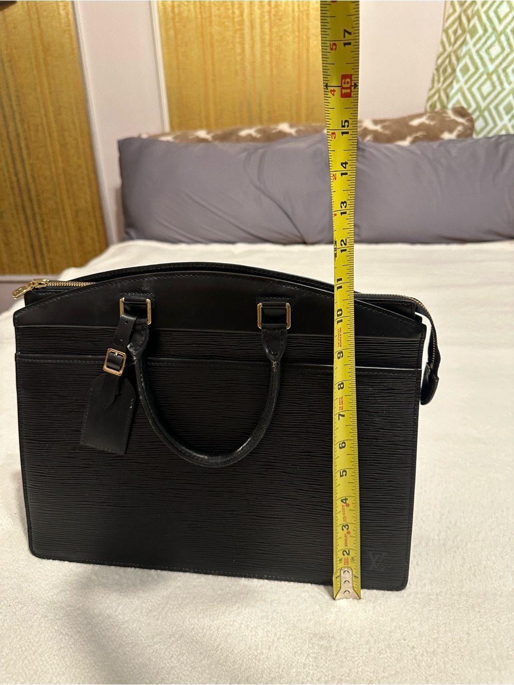 Stylish Black Leather Tote Bag - Picture 9 of 13